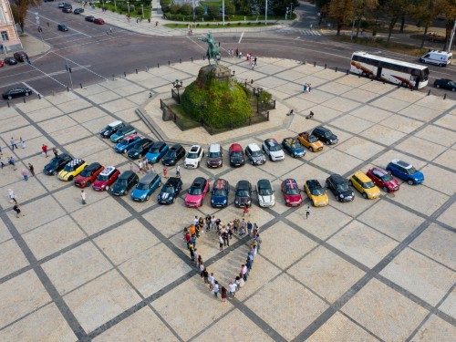 60 лет азарта: вечеринка в честь дня рождения cамого харизматичного автомобиля