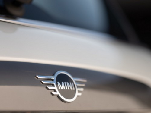 Новый полностью электрический MINI Cooper SE: старт продаж в Украине.